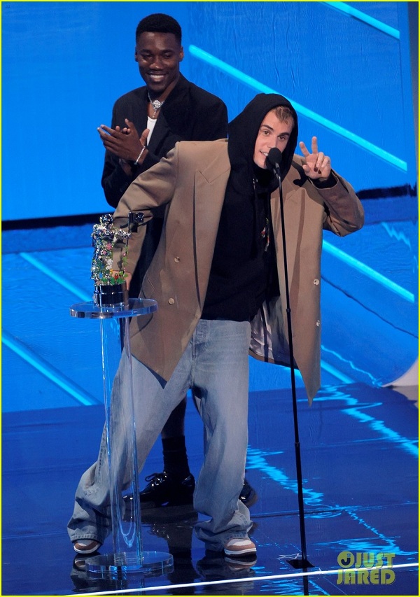 BTS, MTV VMA, BTS MTV VMA, BTS giải thưởng, BTS nhóm nhạc của năm, Butter, Butter BTS, Lil Nas X, Justin Bieber, Olivia Rodrigo, Madonna, Harry Styles, Billie Eilish