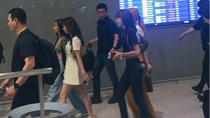Blackpink, BLINK, Jennie, Lisa. Jisoo, Rose, Blackpink xinh đẹp tại sân bay, Blackpink lẳng lặng ra sân bay