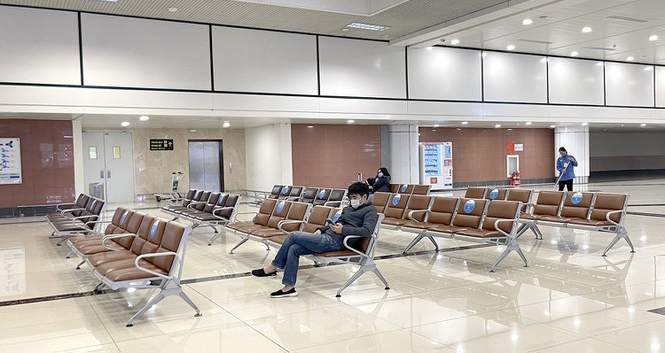 Sân bay Nội Bài đề nghị xét nghiệm Covid-19 cho trên 3.200 người