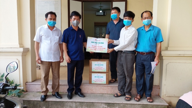 Dược Thái Minh trao tặng 250 chai xịt họng Vfree đến người dân xã An Mỹ, huyện Mỹ Đức - Vimarsana News