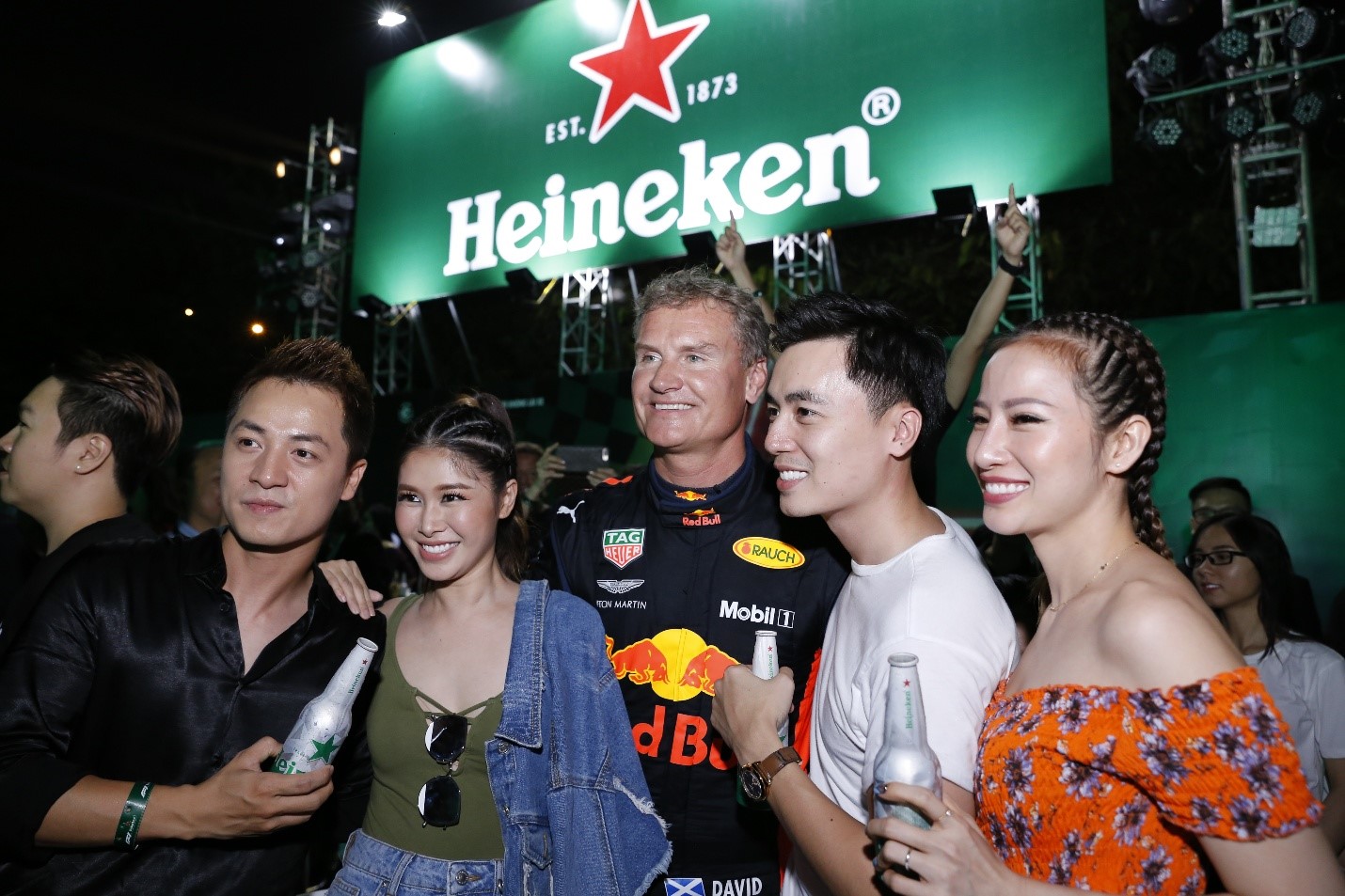 Gia nhập hội fan F1 đích thực, loạt sao Việt còn thể hiện bản lĩnh cùng thông điệp 'Đã uống rượu bia thì không lái xe'