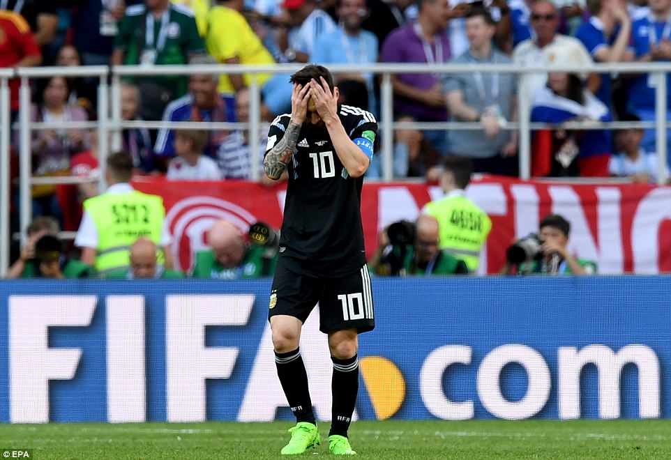 Argentina 1-1 Iceland: Messi đá hỏng 11m, Argentina bị Iceland cầm chân