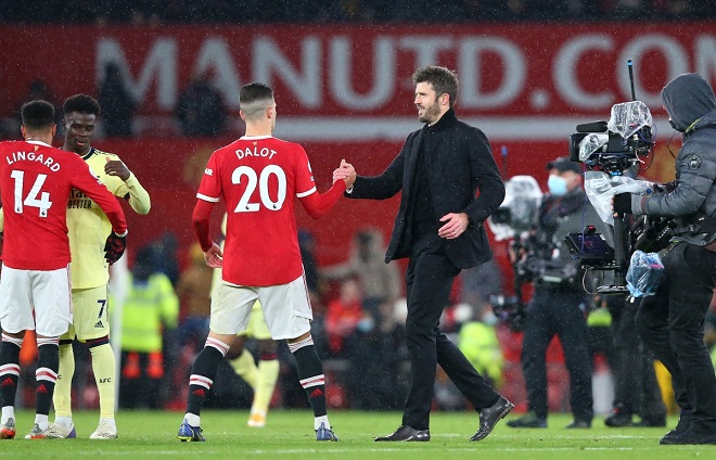 MU vs Arsenal, Carrick, Carrick rời MU, ket qua bong da Anh, MU 3-2 Arsenal, MU, Arsenal, HLV MU, ket qua ngoai hang ANh, bang xep hang Ngoai hang Anh