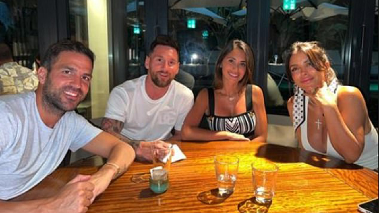 Messi và Fabregas đi nghỉ cùng nhau, san sẻ tiền thuê biệt thự