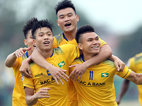 TRỰC TIẾP bóng đá Nam Định 0-0 SLNA: Oseni bỏ lỡ cơ hội liên tiếp (Hiệp 1)