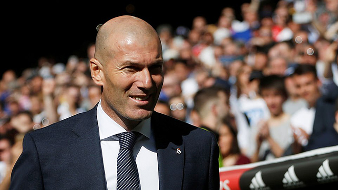 HLV Zidane nói gì sau khi đẩy Thibaut Courtois lên ghế dự bị?